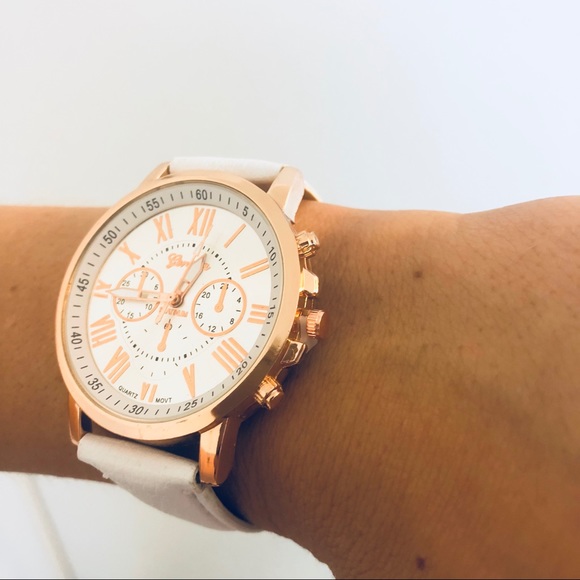 White leather watch - Picture 8 of 8